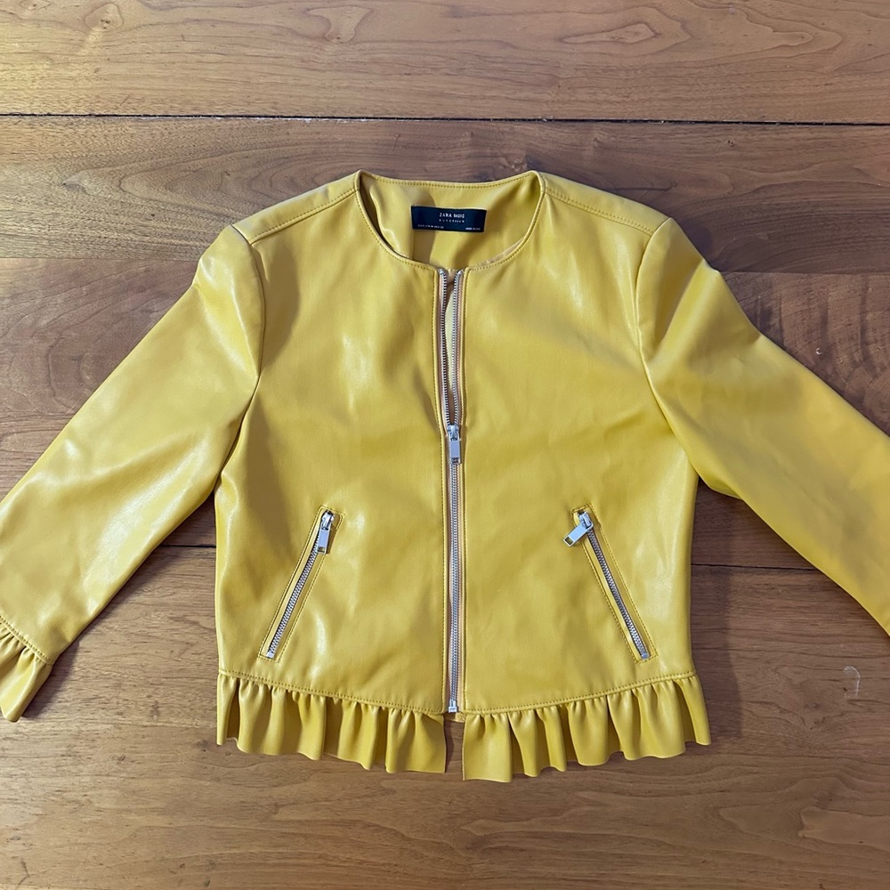 Zara womens faux leather ruffle jacket. Yellow and a size medium.